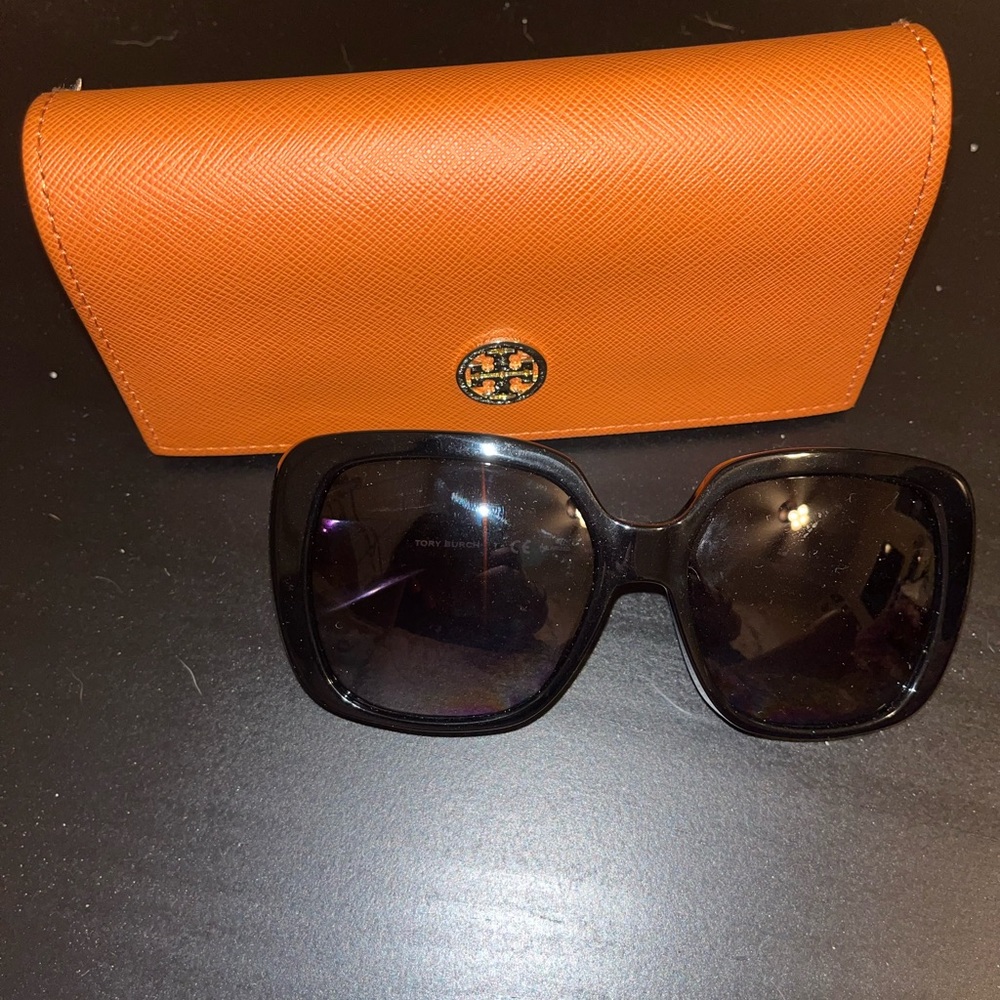 Tory Burch Sunglasses with Case 🔥